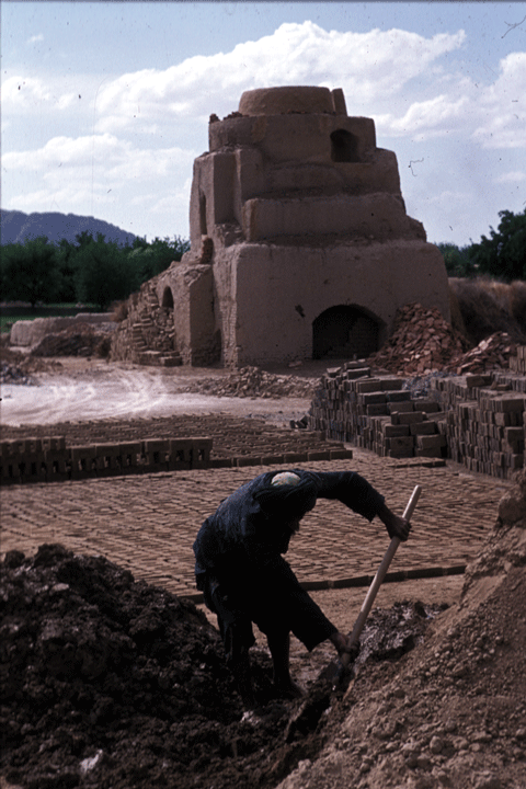 This image of a kiln and its worker draws attention to the labor processes associated with brick making and pottery production that are important dimensions of market life in the region of our concern. Bricks are the foundation of the physical market structures addressed only in passing in this book that is more concerned with mobility and mobile resources than fixed structures.