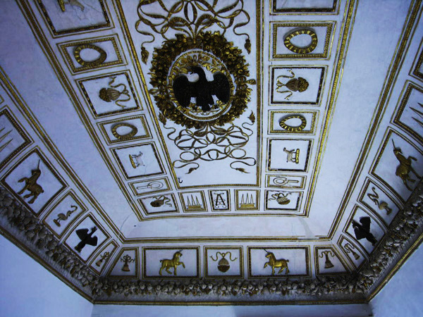 Ceiling of quarters reserved for the King of England, in the Urbino ducal palace.