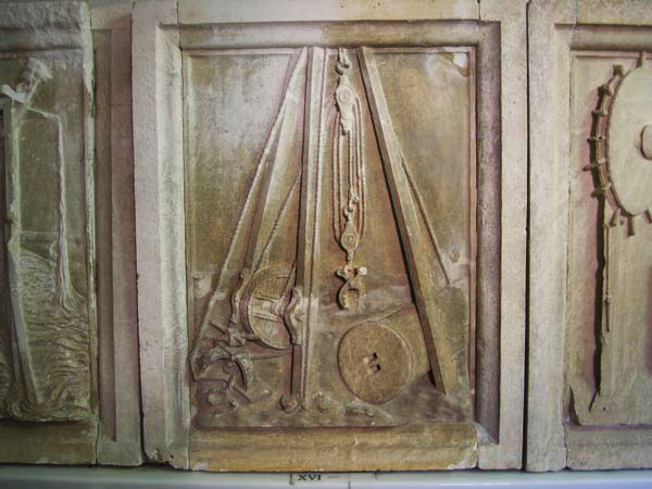 Column hoist carved by Ambrogio Barrocci after after drawing by Francesco di Giorgio.