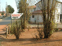 DSCN2354 Soweto Sign for Clinic